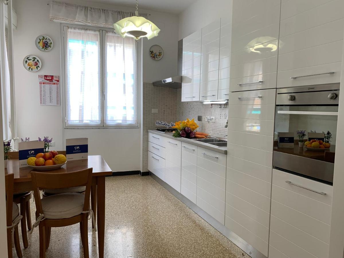 A Casa Dei Miei By Holiday World Genoa Exterior photo
